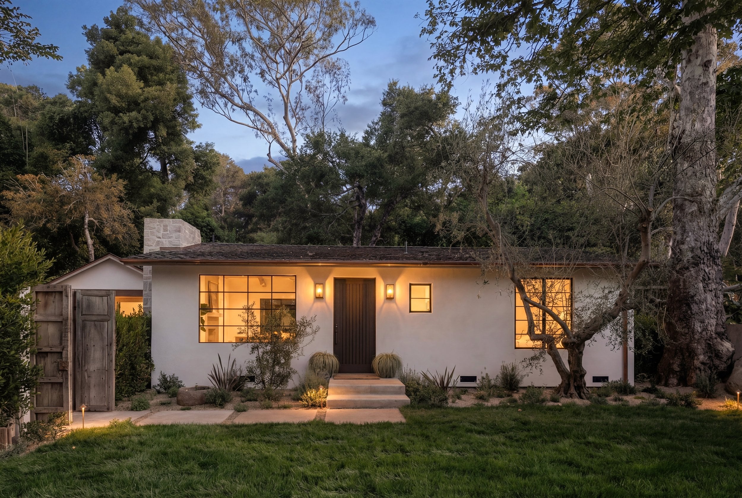 159 Loureyro Road, property photograph 1