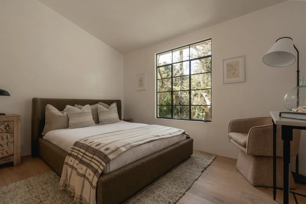 159 Loureyro Road, property photograph 34