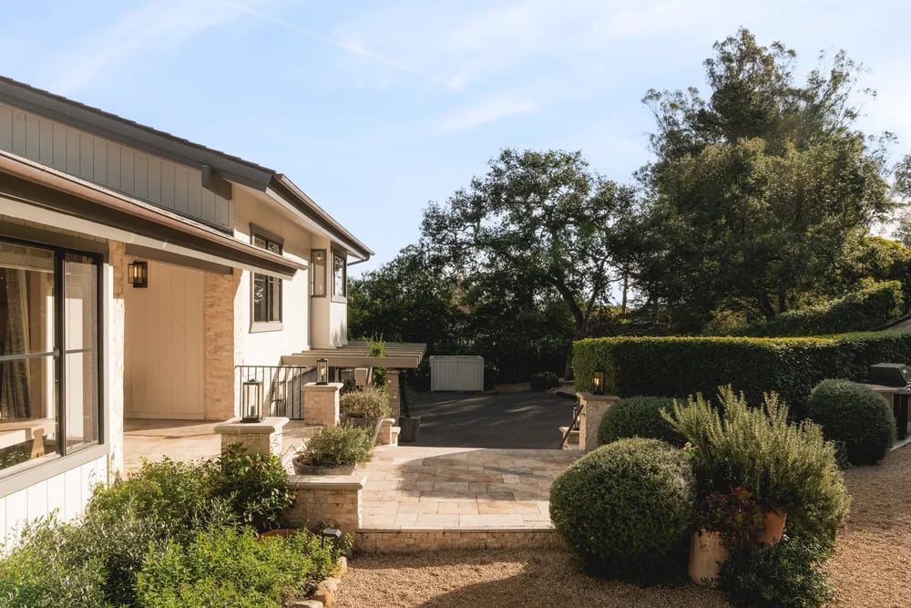 395 Woodley Road, property photograph 61