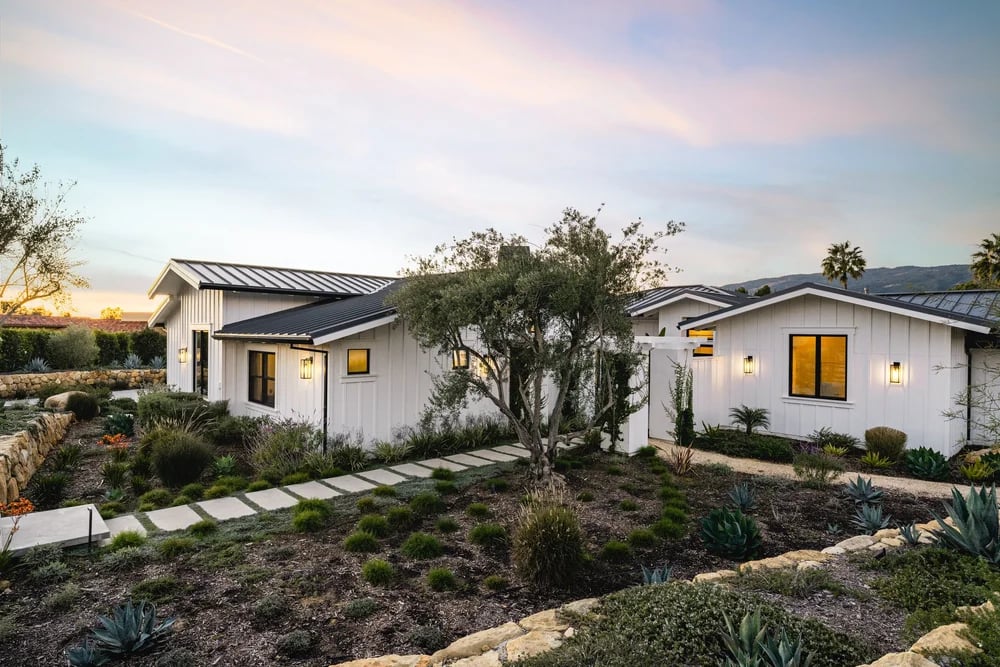 4678 Bedrock Court, property photograph 3