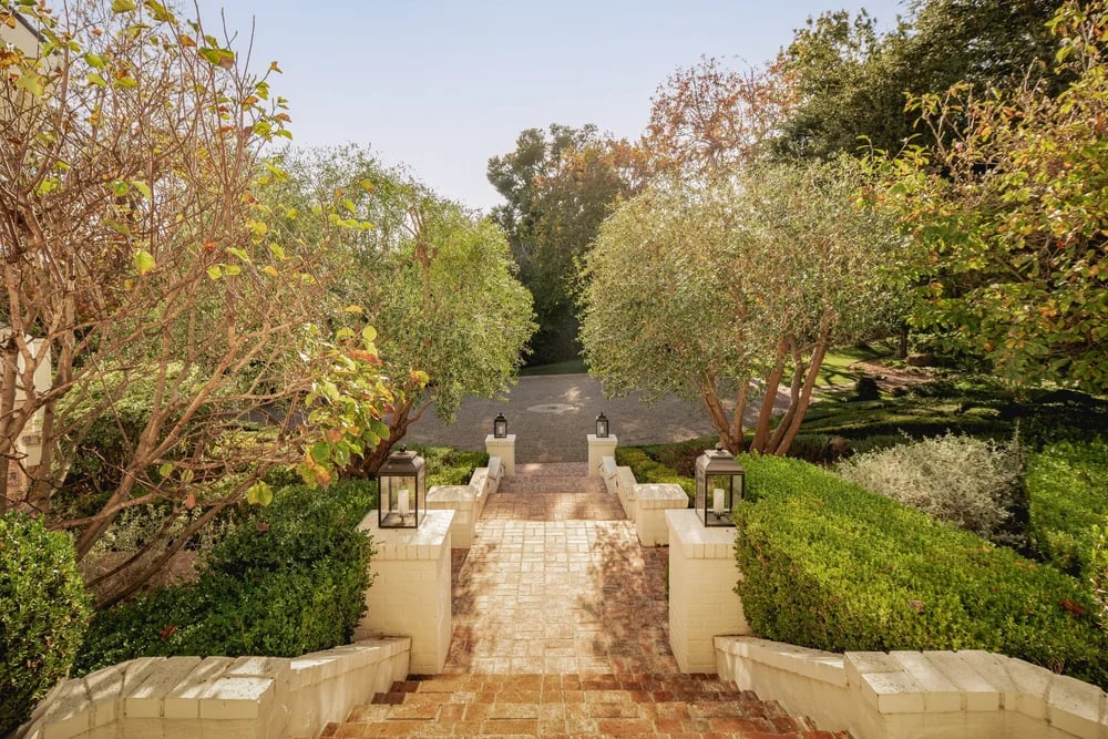 786 Hot Springs Road, property photograph 6