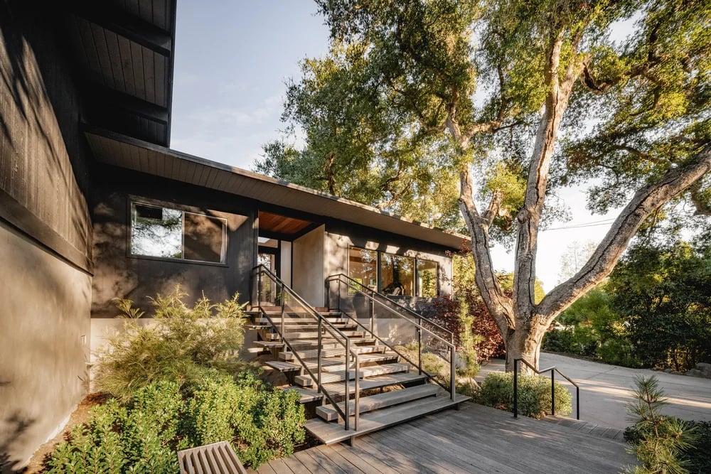 Ladera Lane, property photograph 4